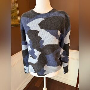 The Cashmere Project Women’s Blue Camo Pullover Sweater Size Small